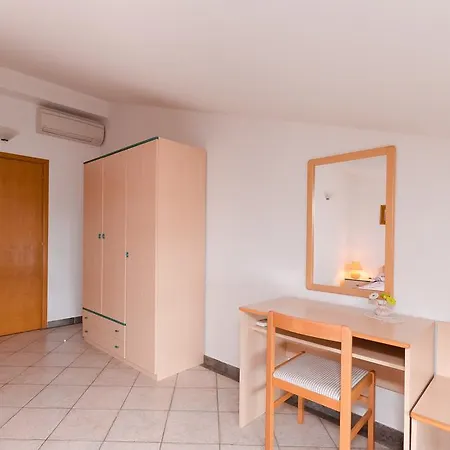 Milan Apartament Medveja